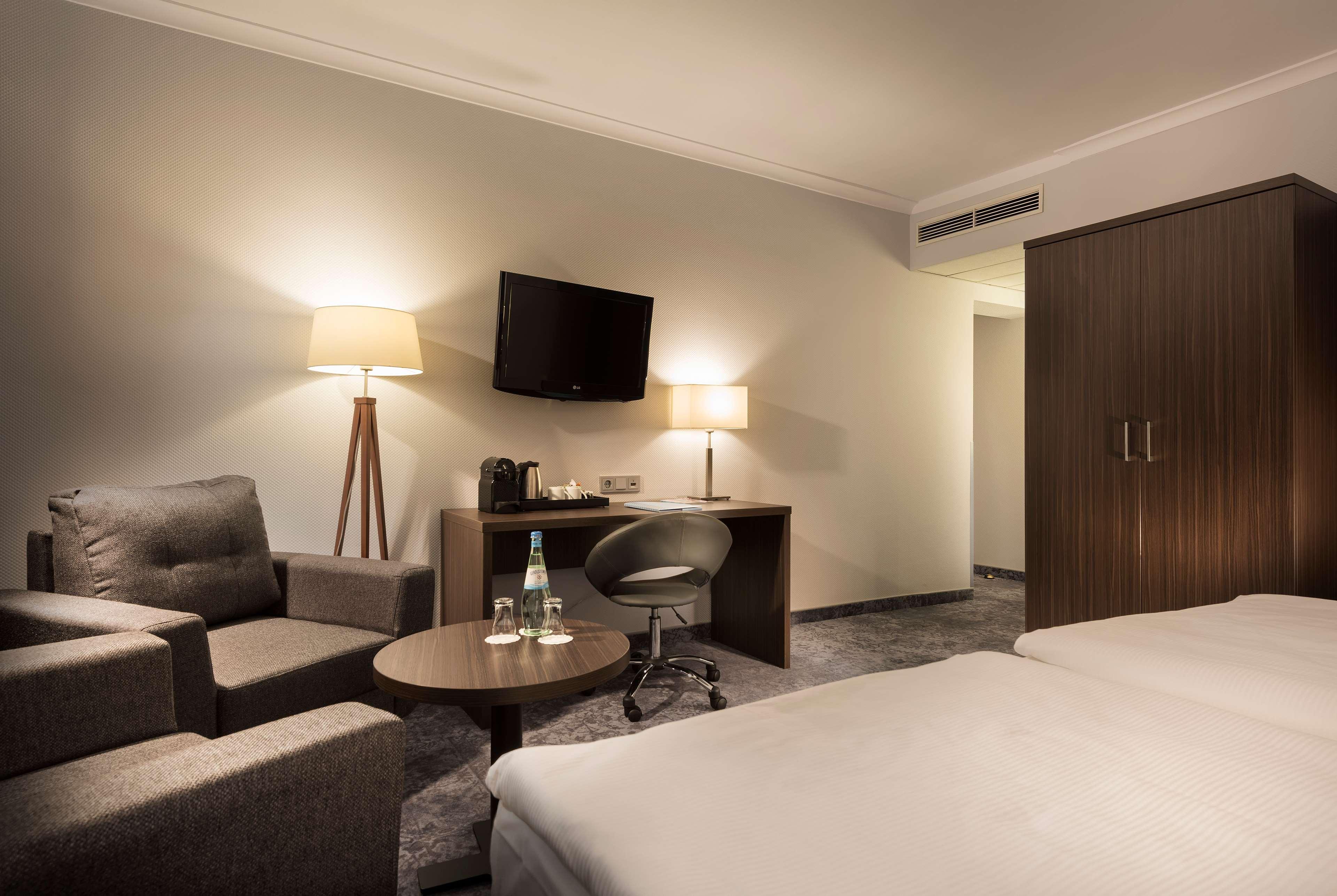 วินด์แฮม เคิลน์ Hotel โคโลญ ภายนอก รูปภาพ