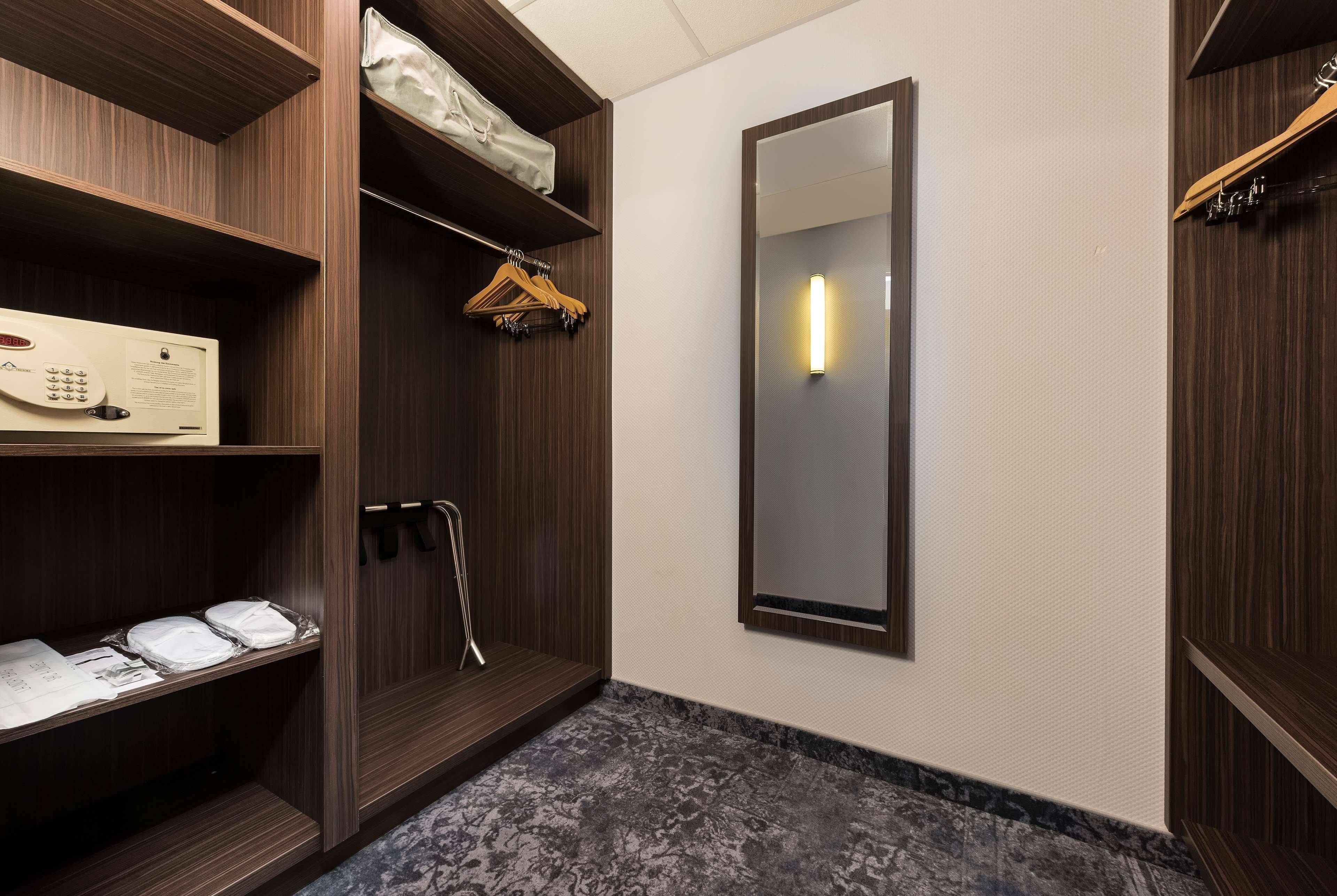 วินด์แฮม เคิลน์ Hotel โคโลญ ภายนอก รูปภาพ