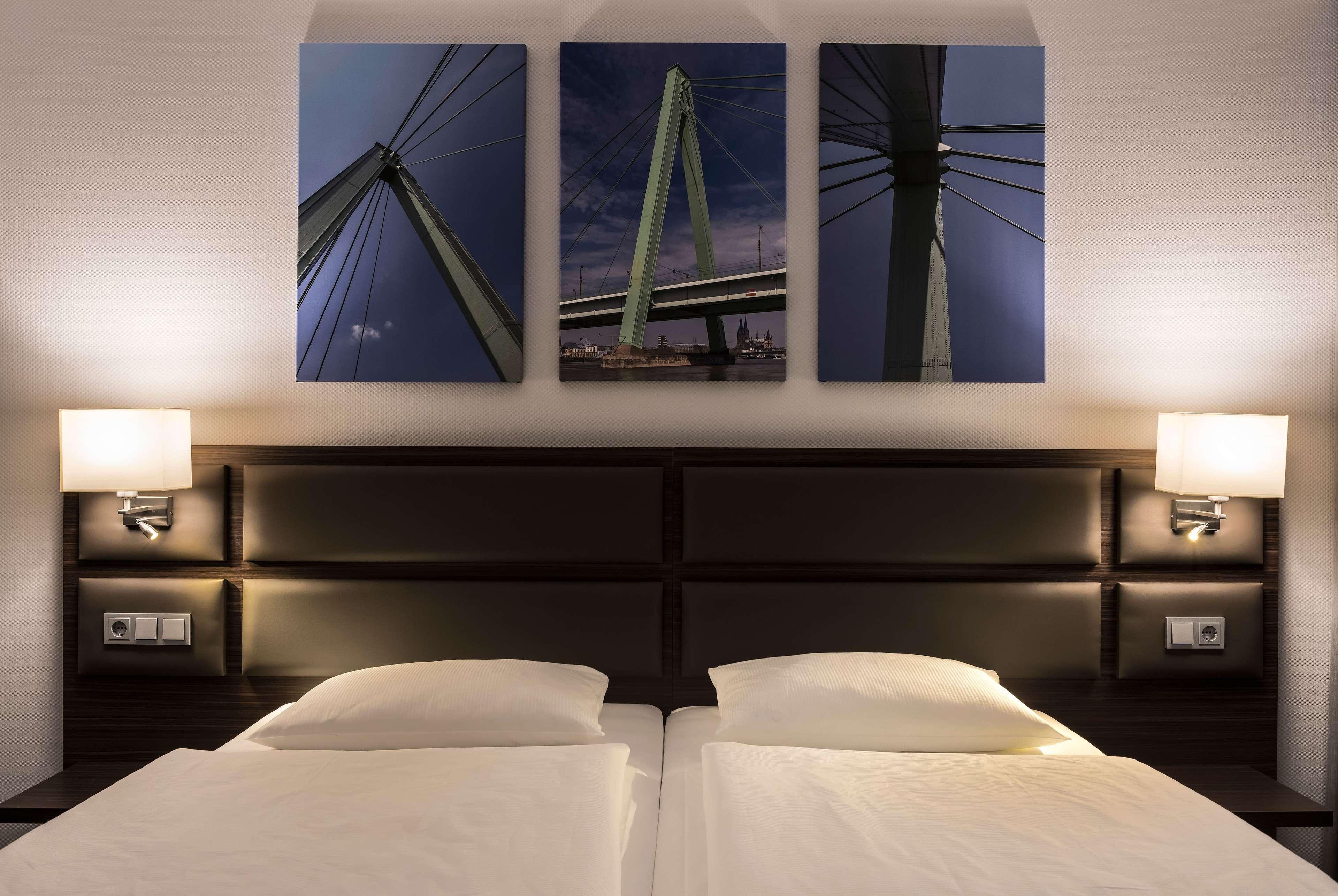วินด์แฮม เคิลน์ Hotel โคโลญ ภายนอก รูปภาพ